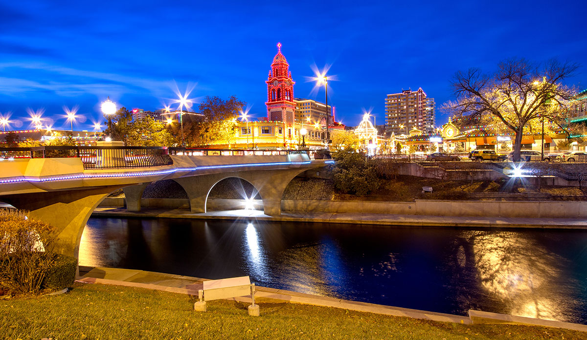 Book Your Flight Annual KCP&L Plaza Lighting Ceremony